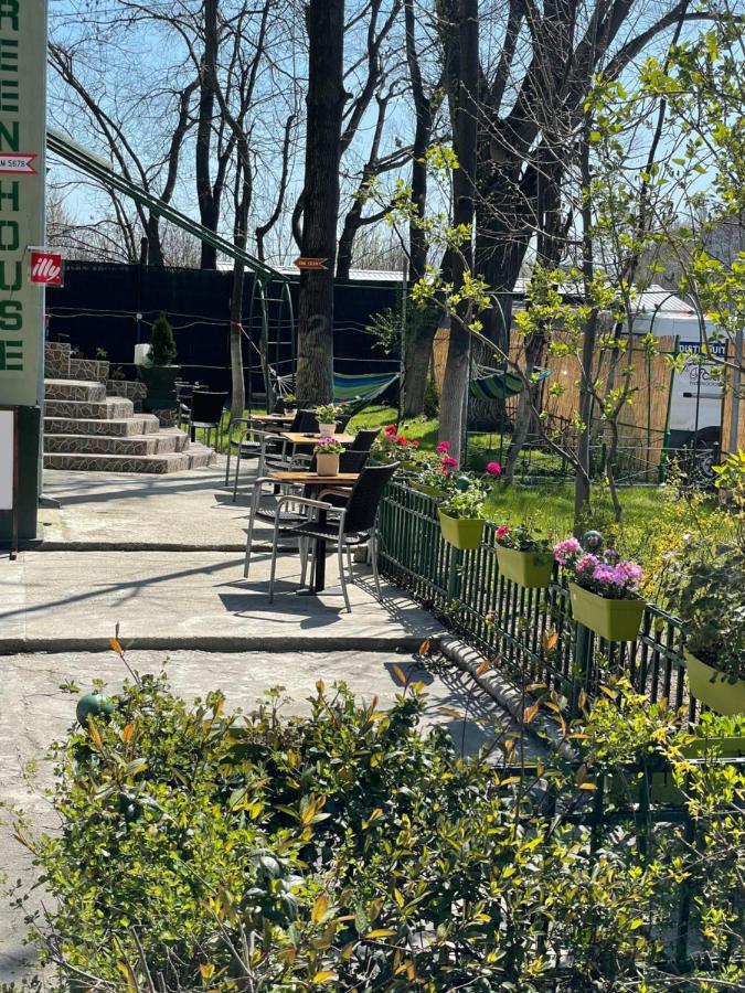 Green House Бухарест Экстерьер фото