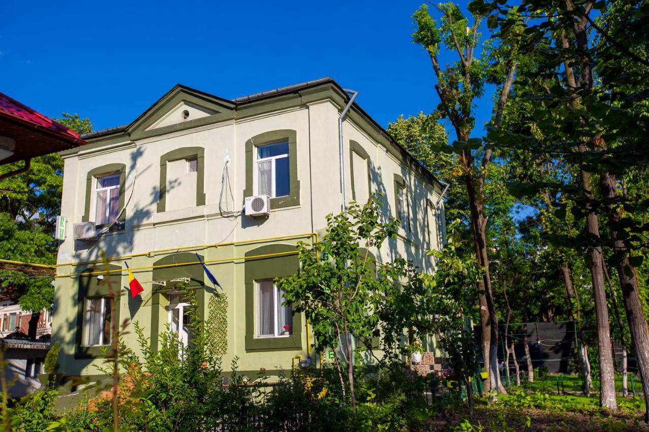 Green House Бухарест Экстерьер фото