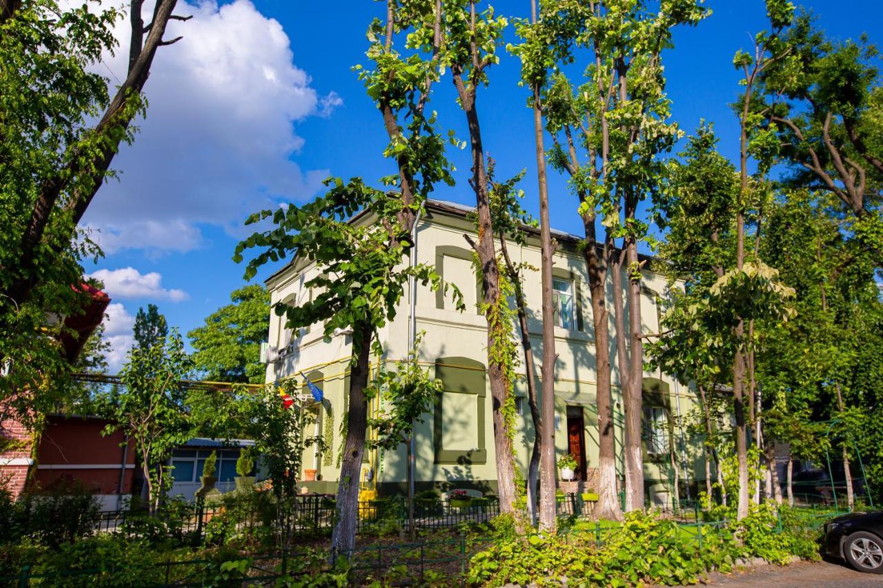 Green House Бухарест Экстерьер фото